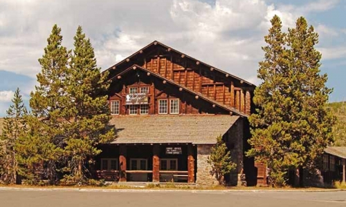 Old Faithful Lodge Cabins 01.[1]